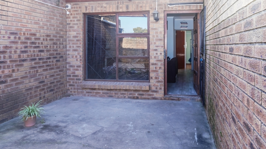 2 Bedroom Property for Sale in Belmont Park Western Cape